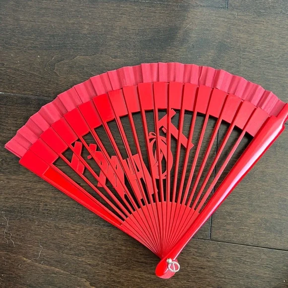 Oliver Bernoux - Bergdorf Goodman I’M HOT Fan. NWT NEVER USED - Picture 5 of 6